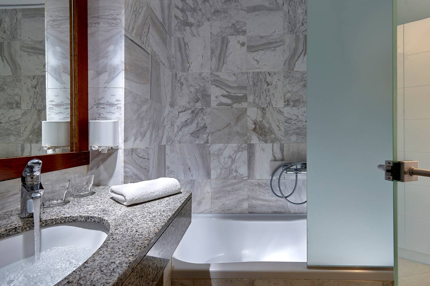 Arminda-Hotel-Room-59