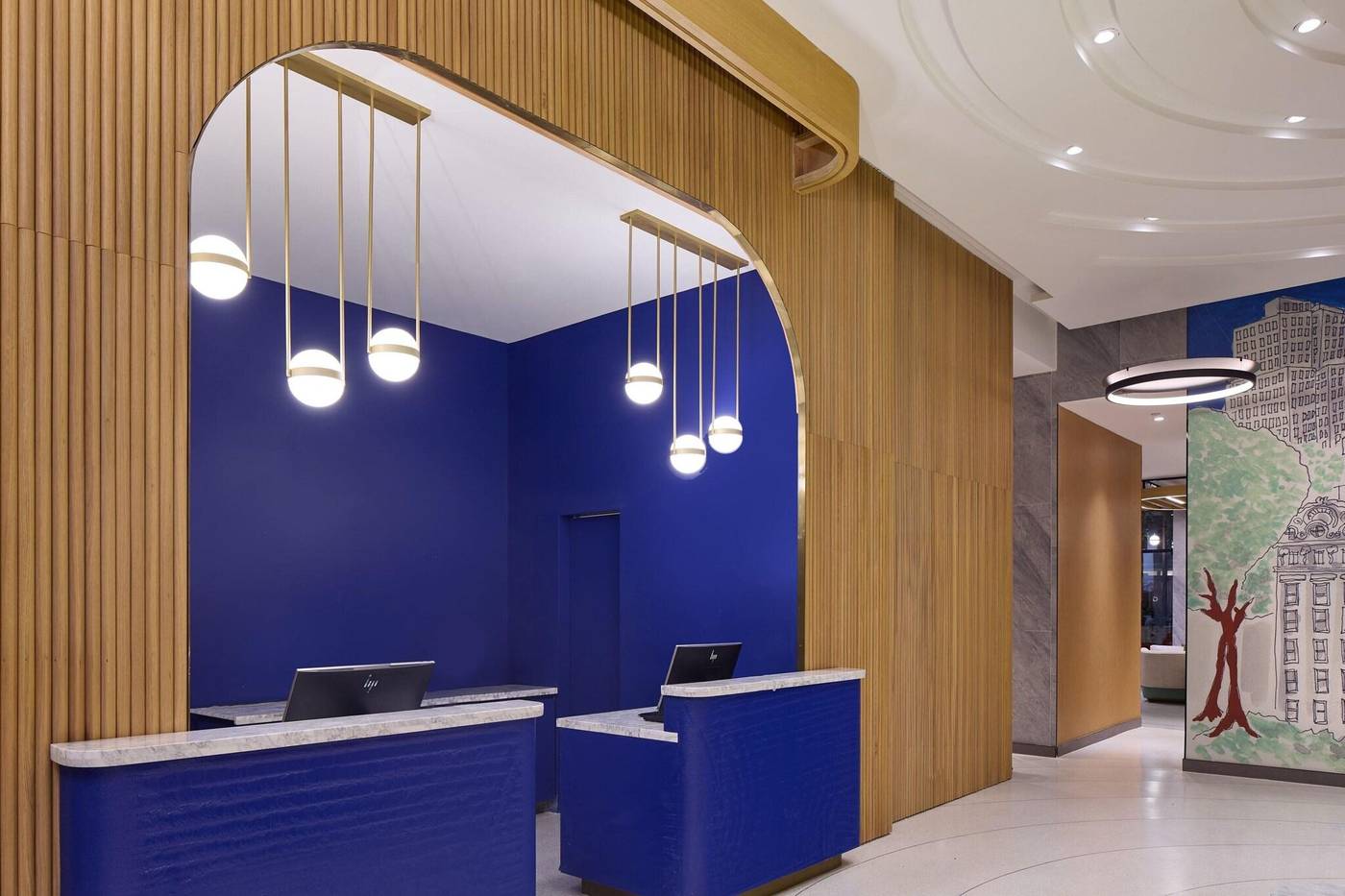 Delta-Hotels-New-York-Times-Square-Lobby-12