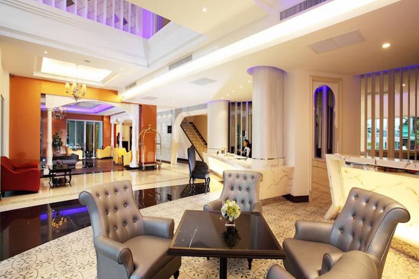 Chillax Resort-Thailand-Bangkok-Lobby-5