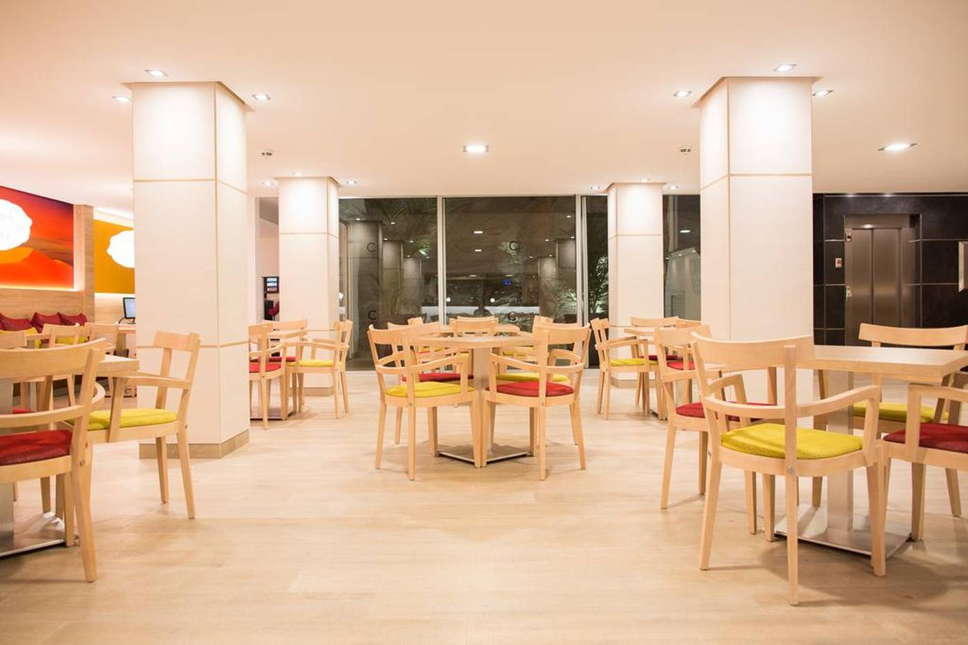 Apartamentos-Cala-d-Or-Restaurant-22