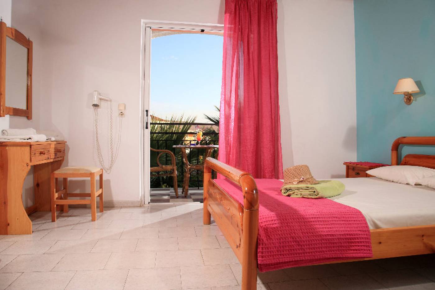 Daisy-Apartments-Room-12