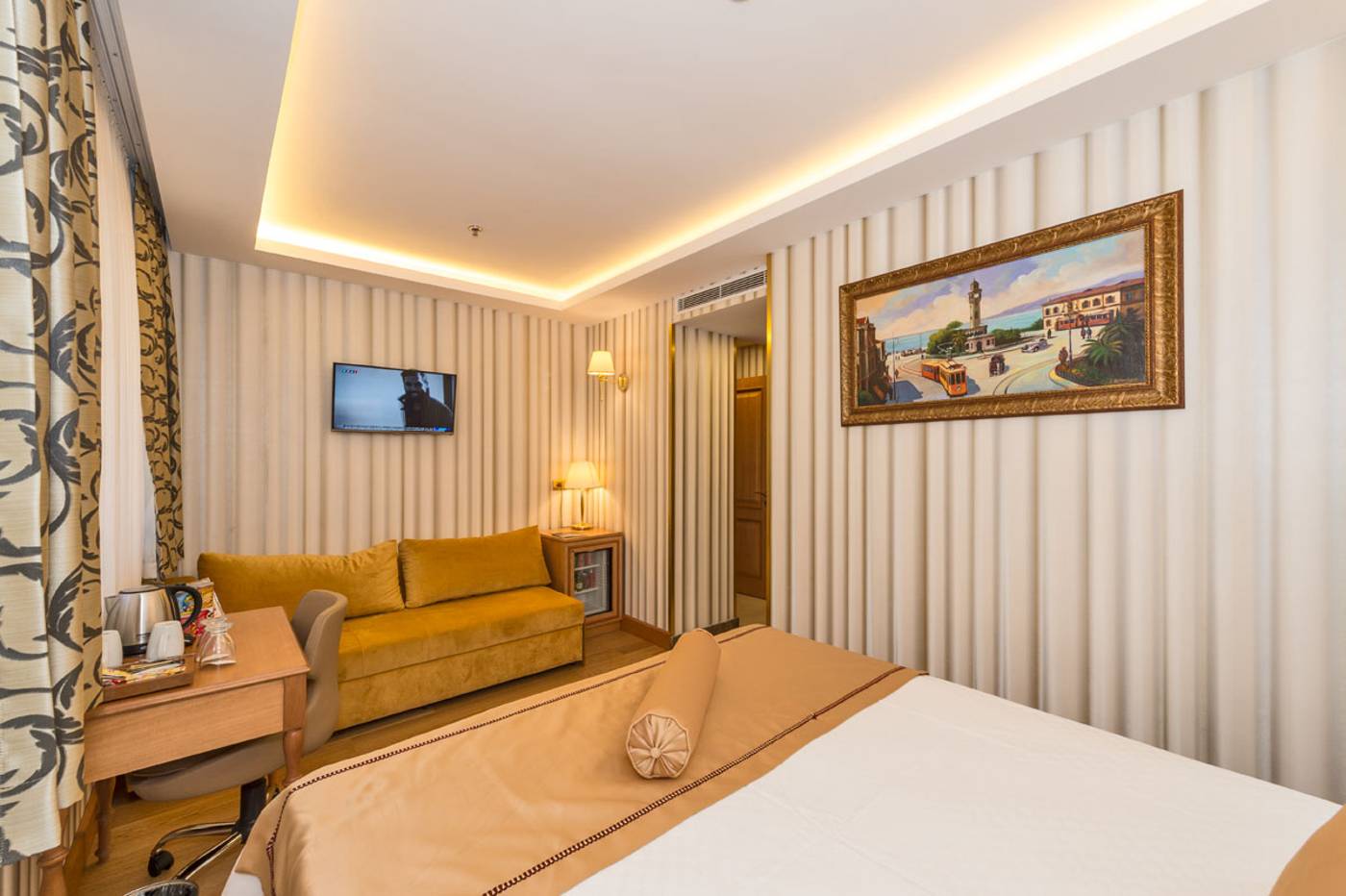 Aprilis-Gold-Hotel-Room-24