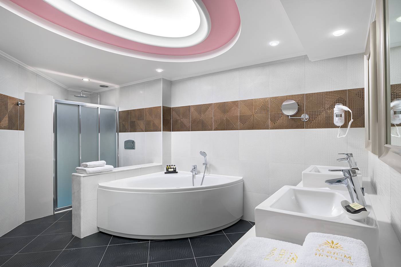 Atrium-Platinum-Luxury-Resort---Spa-Room-57