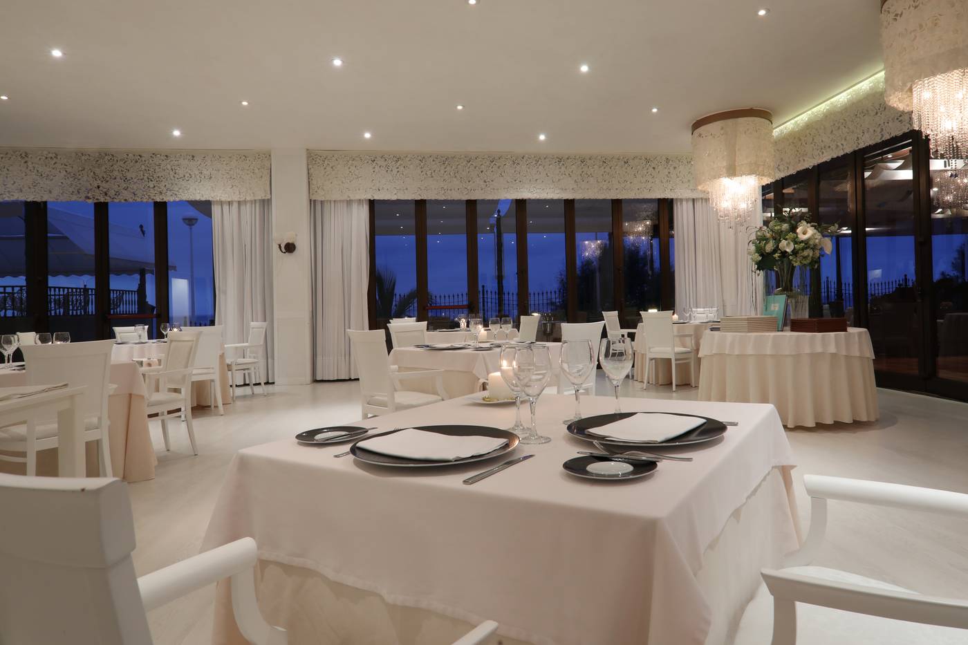 IBEROSTAR-Grand-Hotel-Salome-Restaurant-44