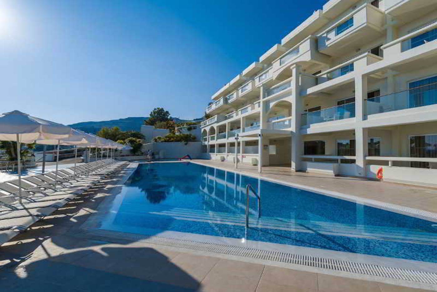 Lindos-White-Hotel---Suites-Pool-2