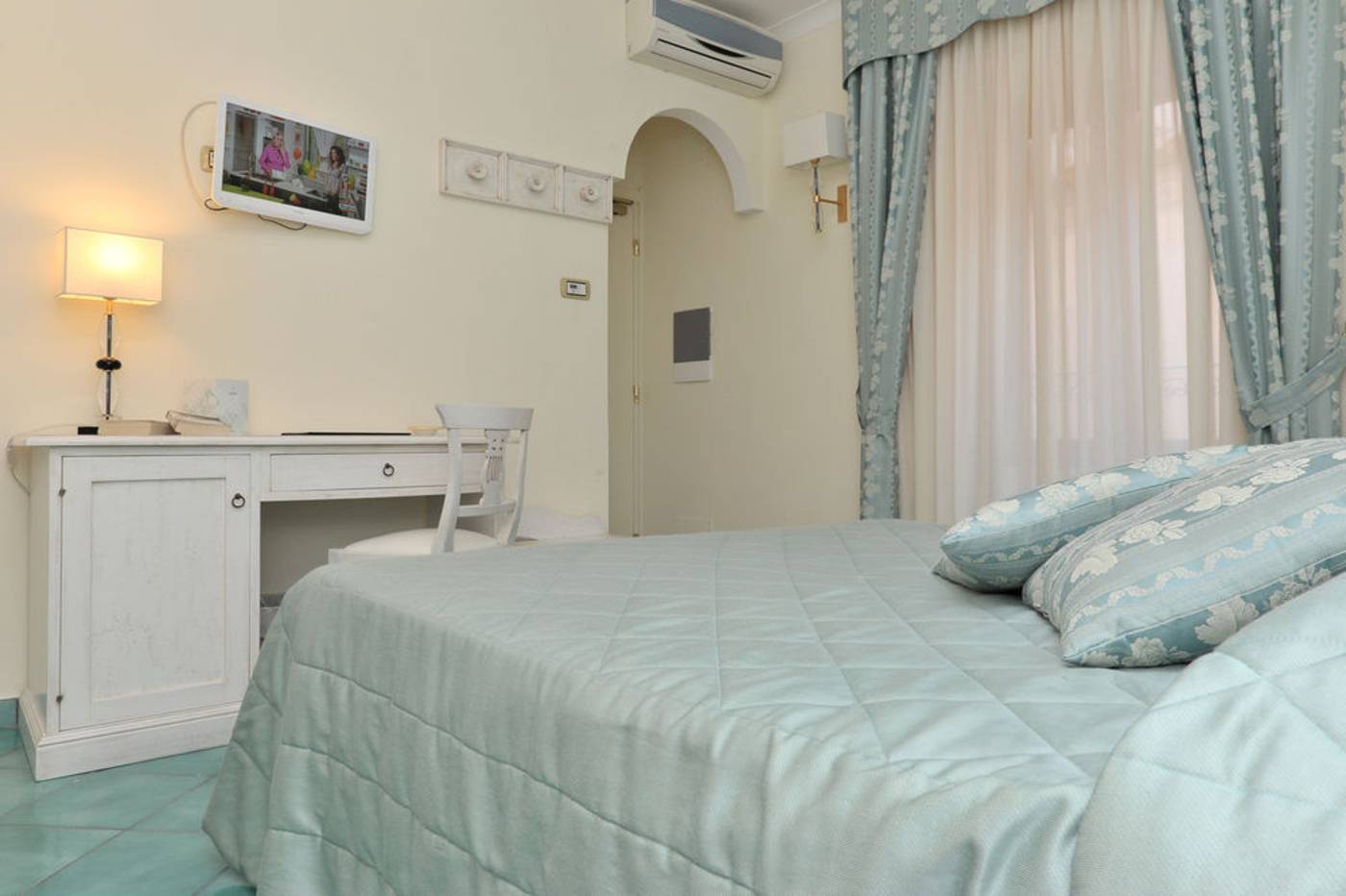 Santa-Lucia-Hotel-Room-12