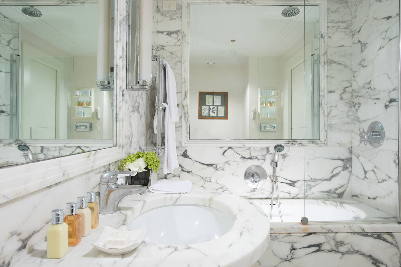 Hotel-Lord-Byron-Small-Luxury-Hotels-of-the-World-Room-33