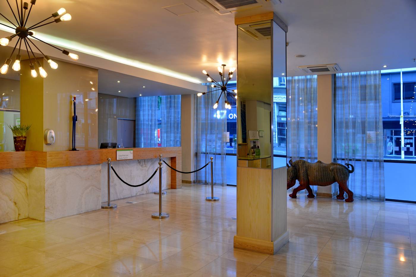 Strand-Tower-Lobby-13