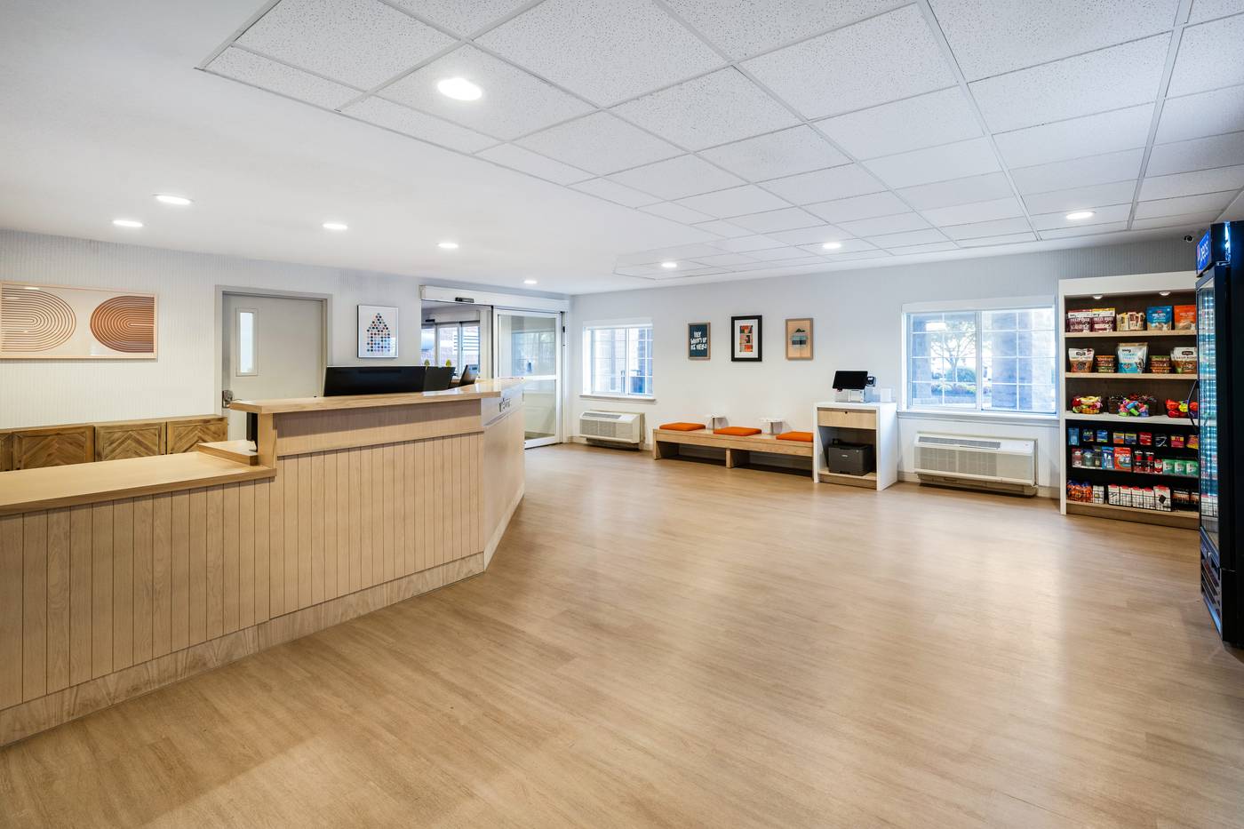 Sonesta-Simply-Suites-Jersey-City-Lobby-5