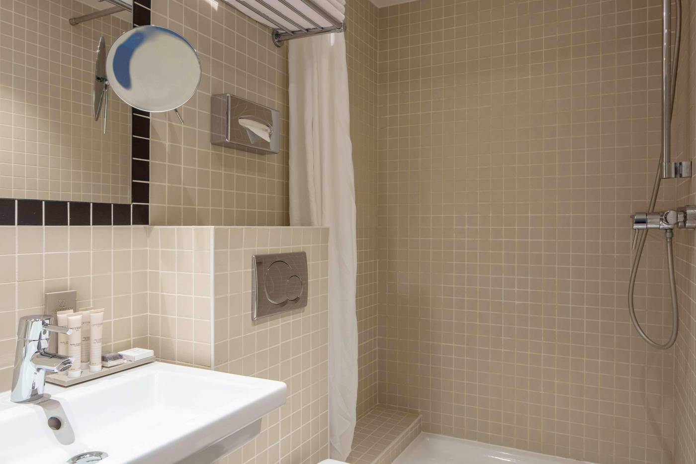 Palm-Astotel-Room-42