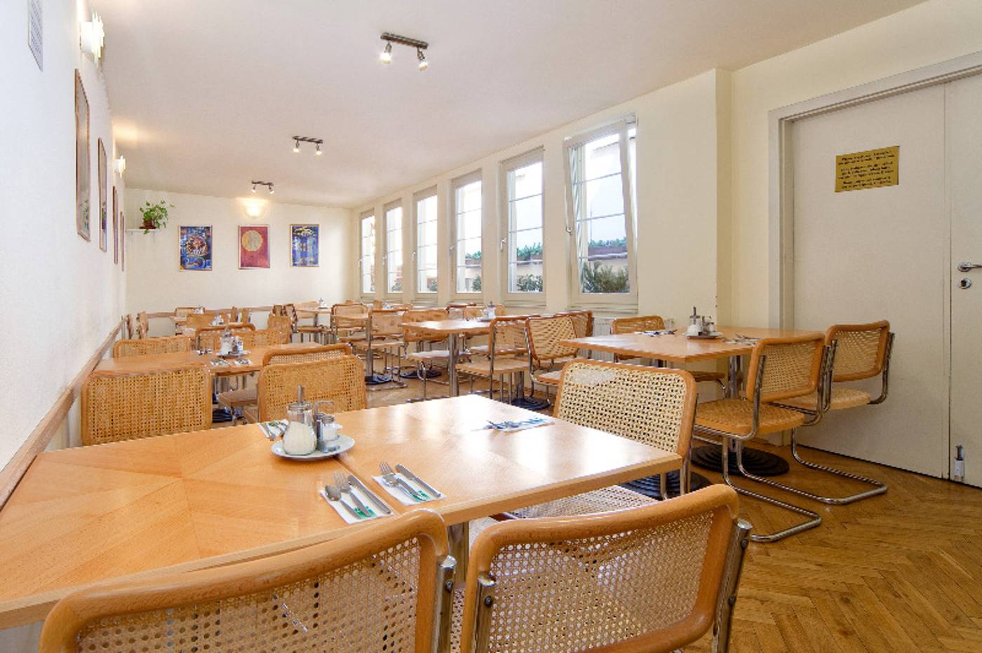 Denisa-Restaurant-13