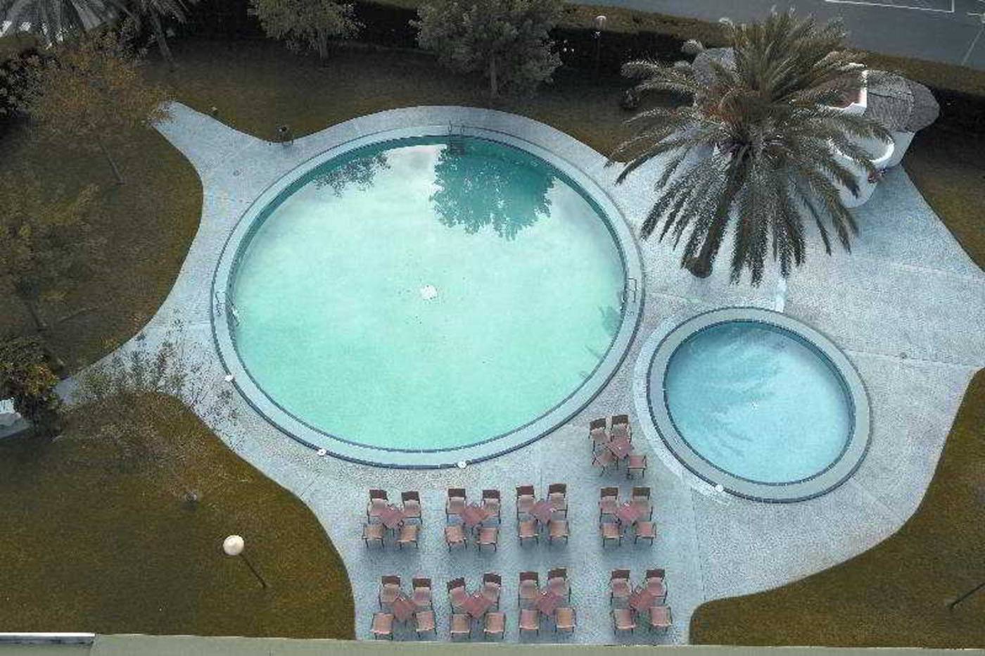 Prestige-Goya-Park-Pool-12