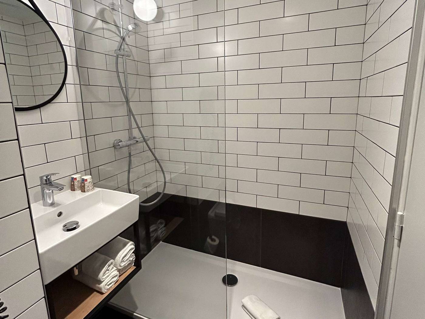 Kyriad-Paris-Nord-Porte-de-Saint-Ouen-Room-11