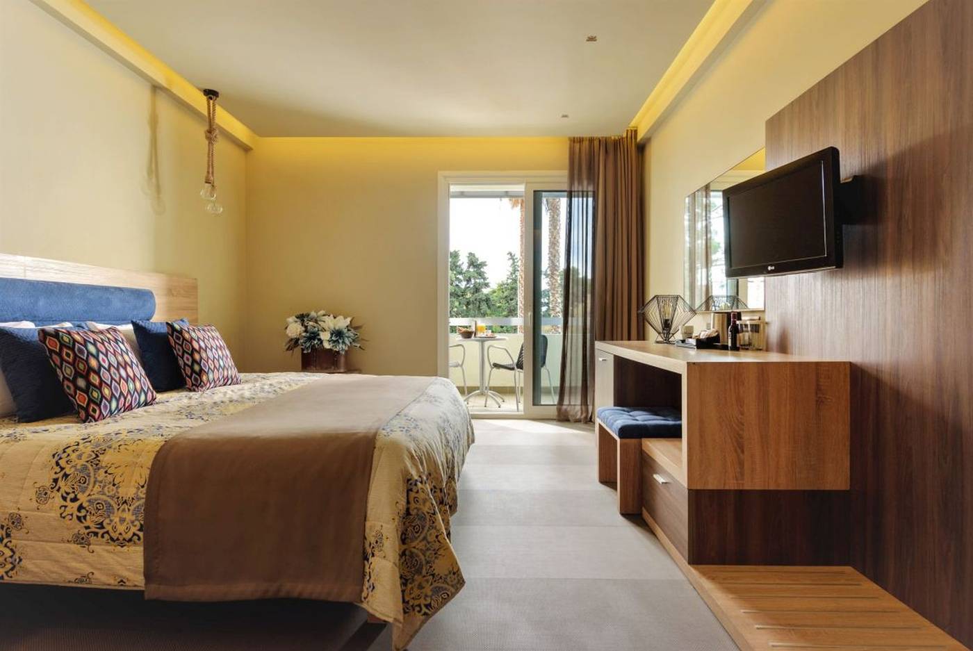 Congo-Palace-Hotel-Room-12