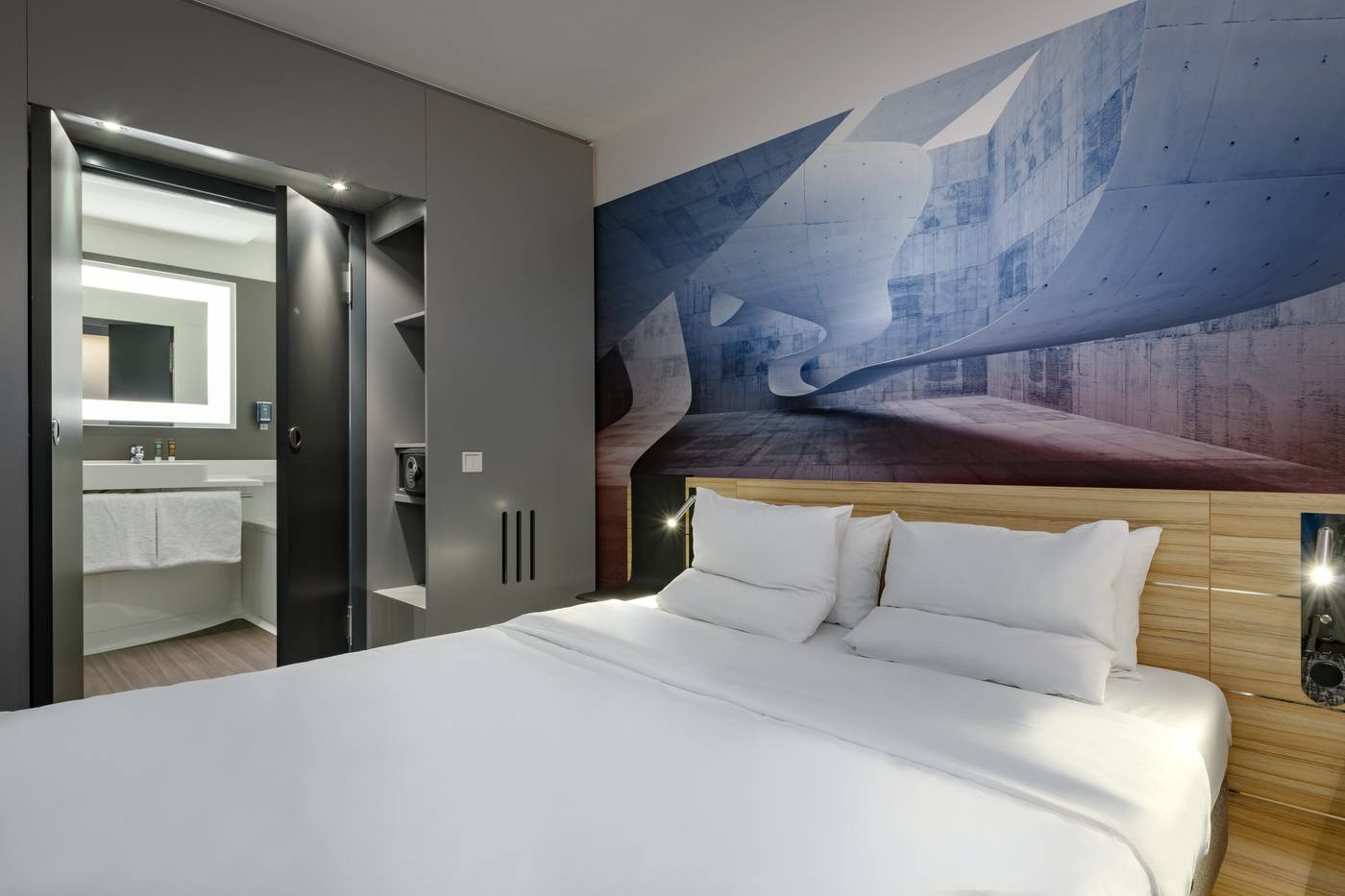 Novotel-Suites-Berlin-City-Potsdamer-Platz-Room-33