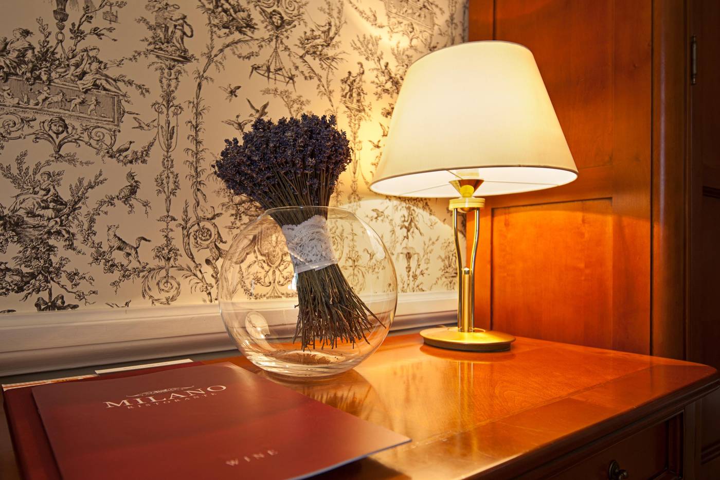 The-Bonerowski-Palace-Room-22