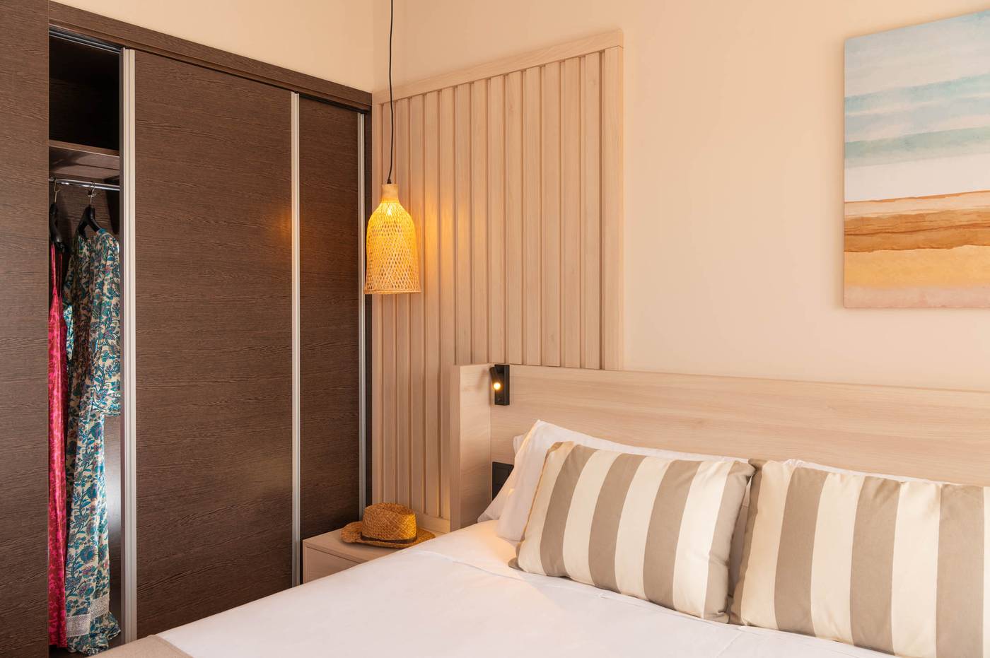 Aqua-Hotel-Montagut-Suites-Room-46