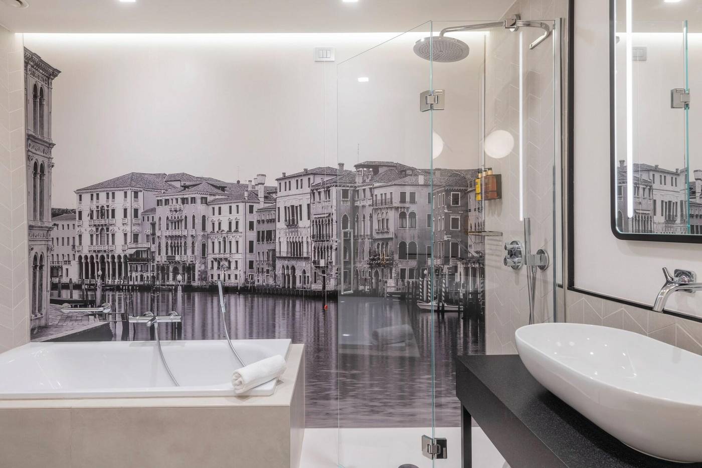 H10-Palazzo-Canova-Room-45