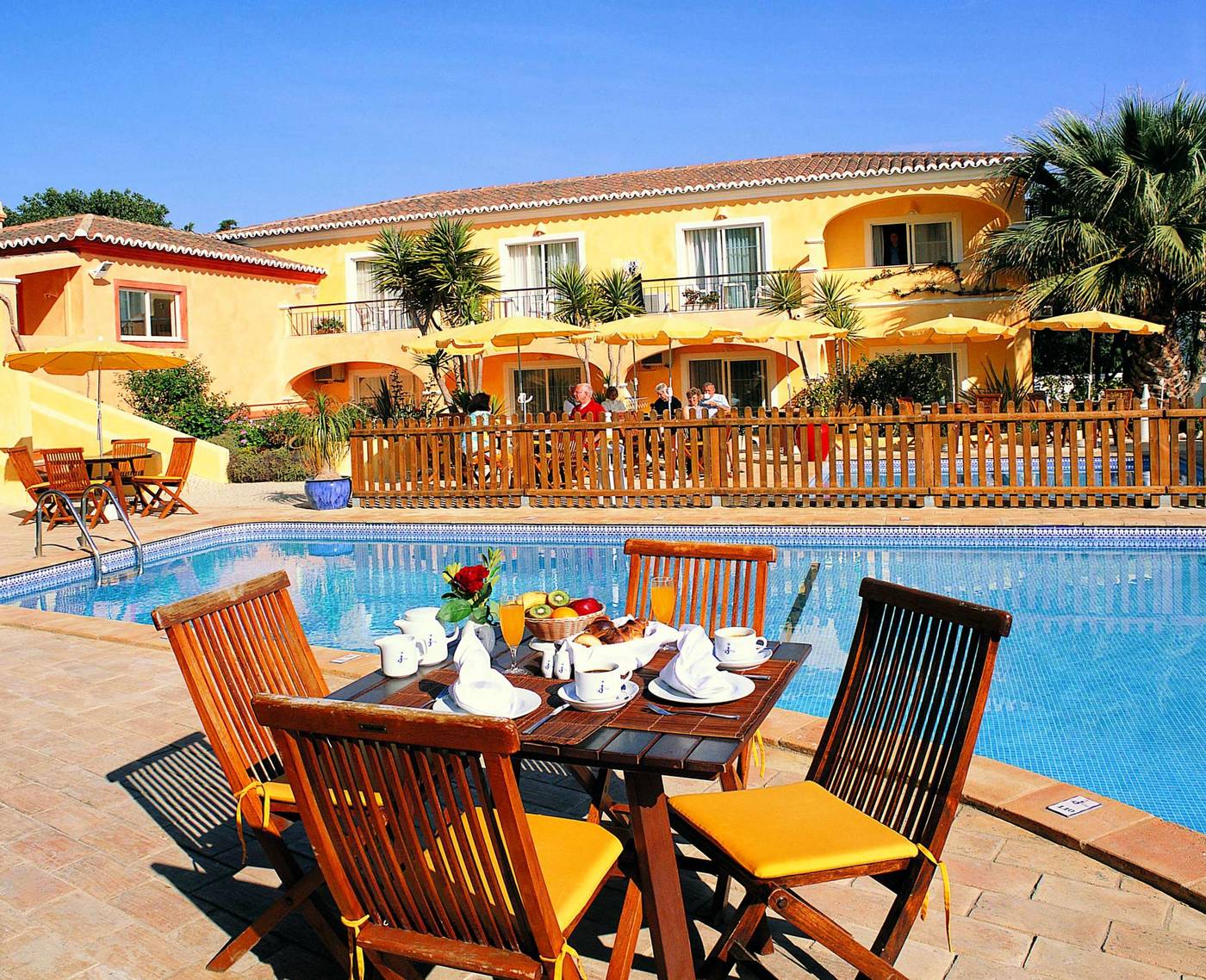 Costa-d-Oiro-Ambiance-Village-Pool-7