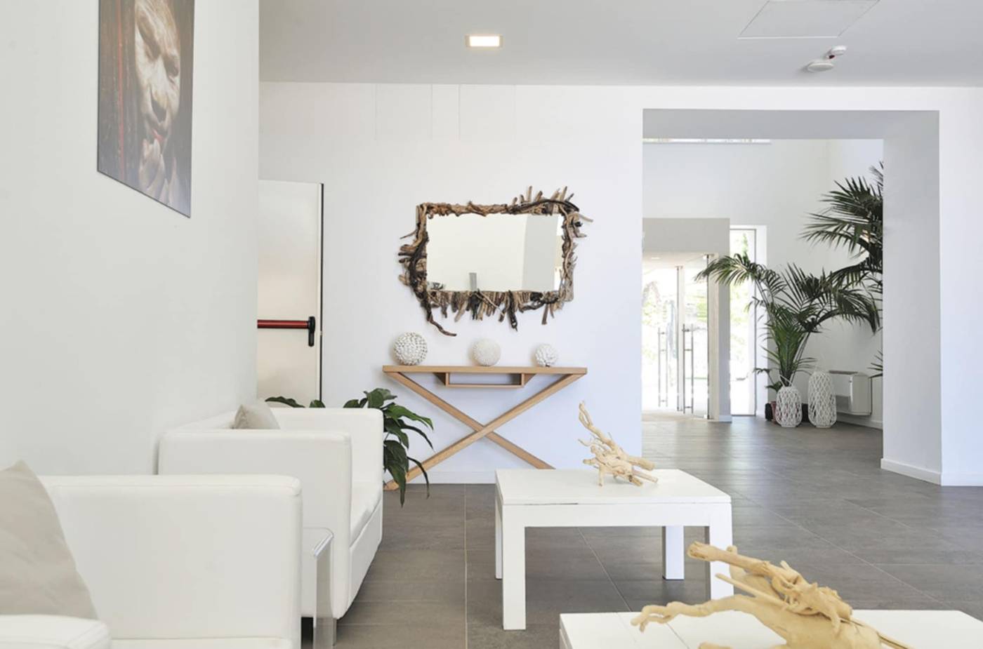 Hotel-Club-Torre-Salinas---Adults-Only-Lobby-38