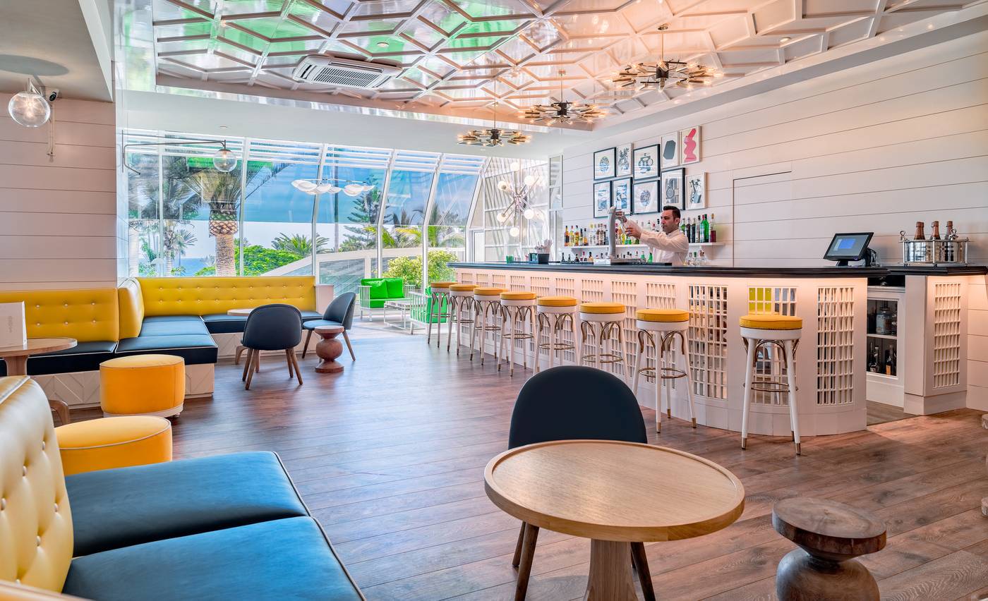 H10-Las-Palmeras-Bar-33