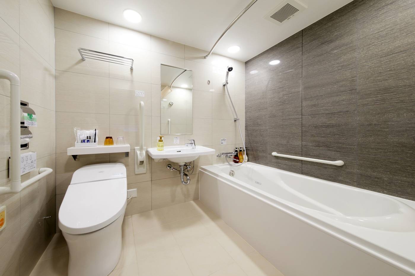 Keio Presso Inn Hamamatsucho-Japan-Tokyo-Room-10