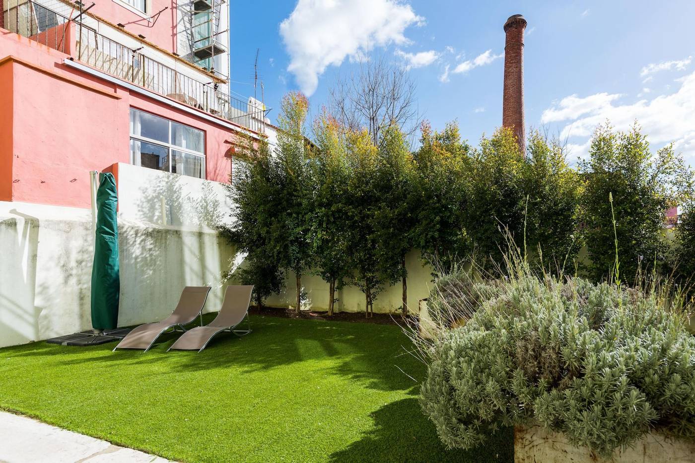 Alfama---Lisbon-Lounge-Suites-Room-90