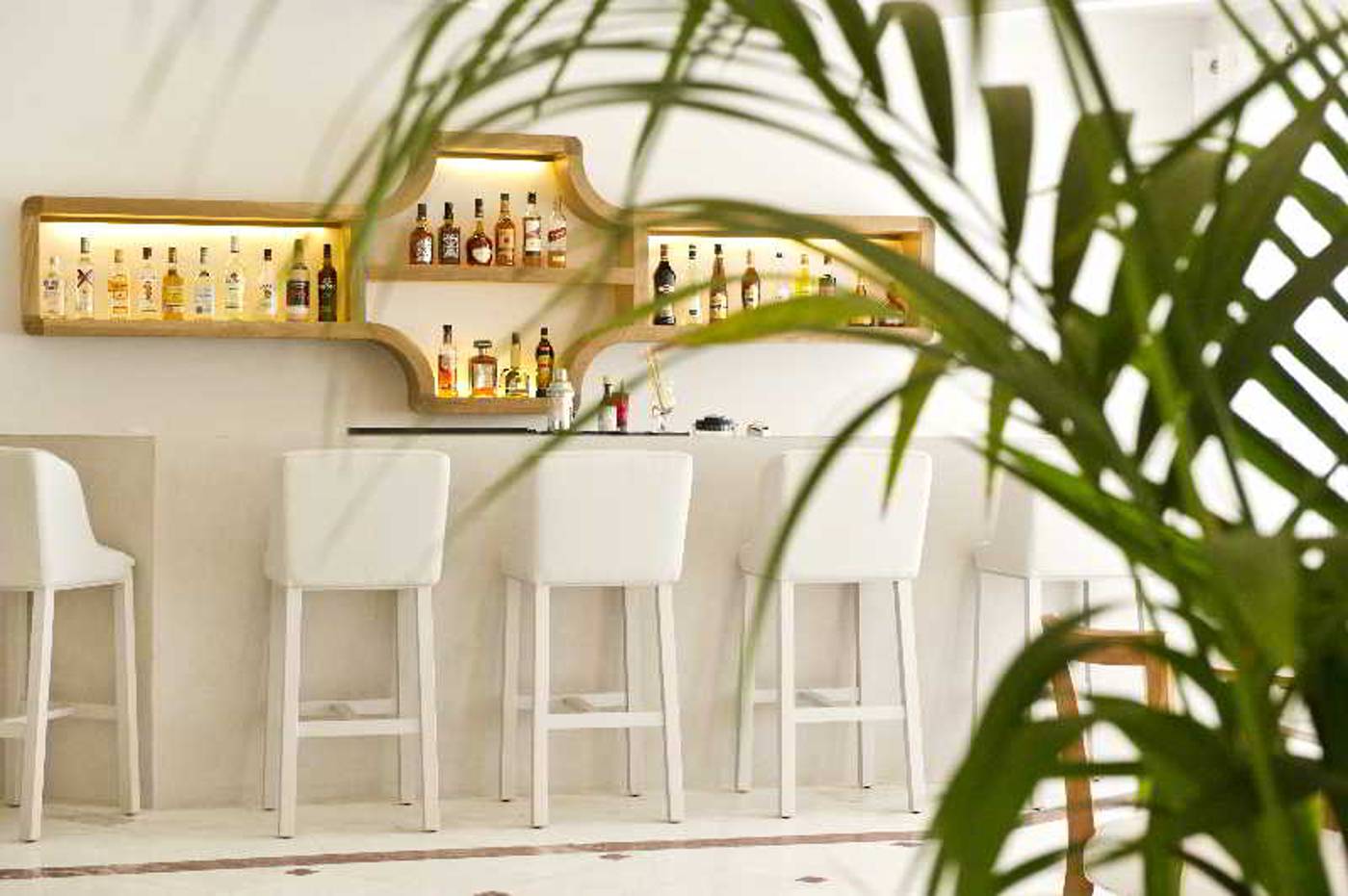 Santorini-Palace-Bar-28