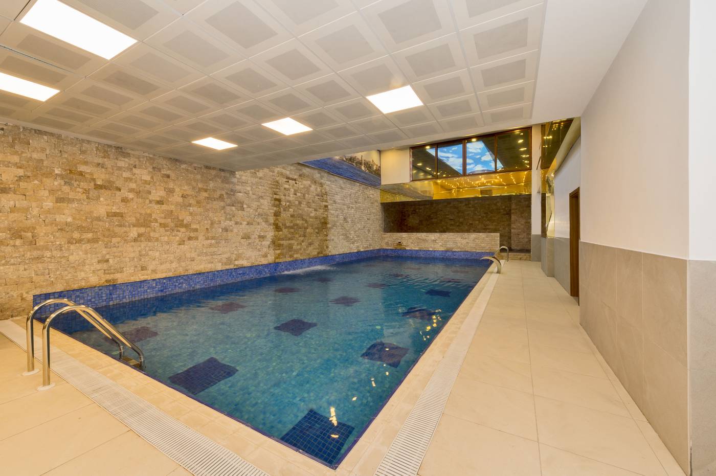 Harmony-Hotel-Pool-59