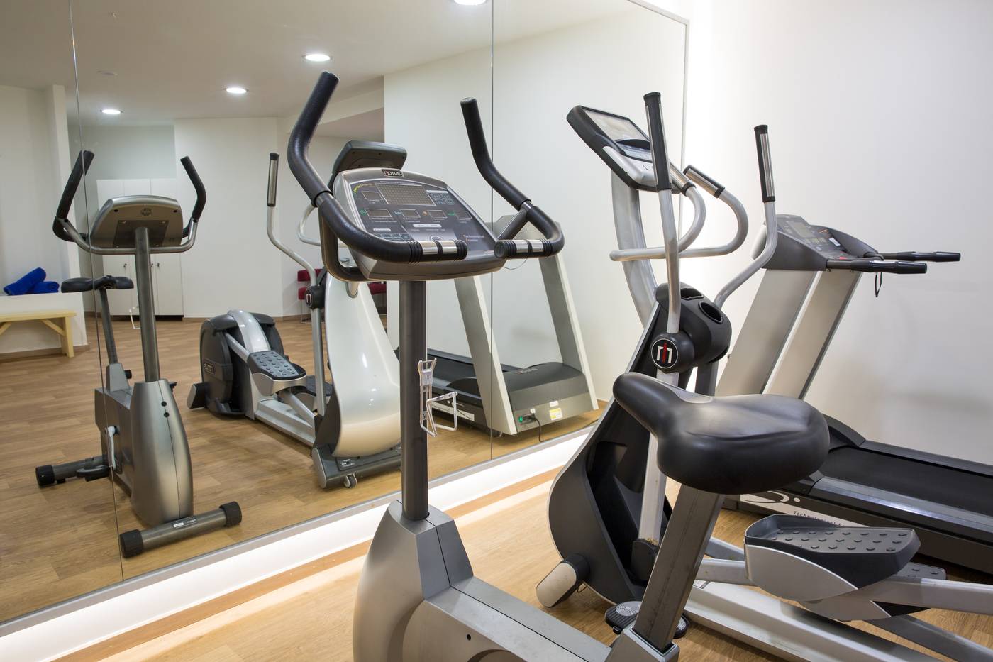 Blue-Sky-City-Beach-Hotel---Adults-Only-Sports-and-Entertainment-49