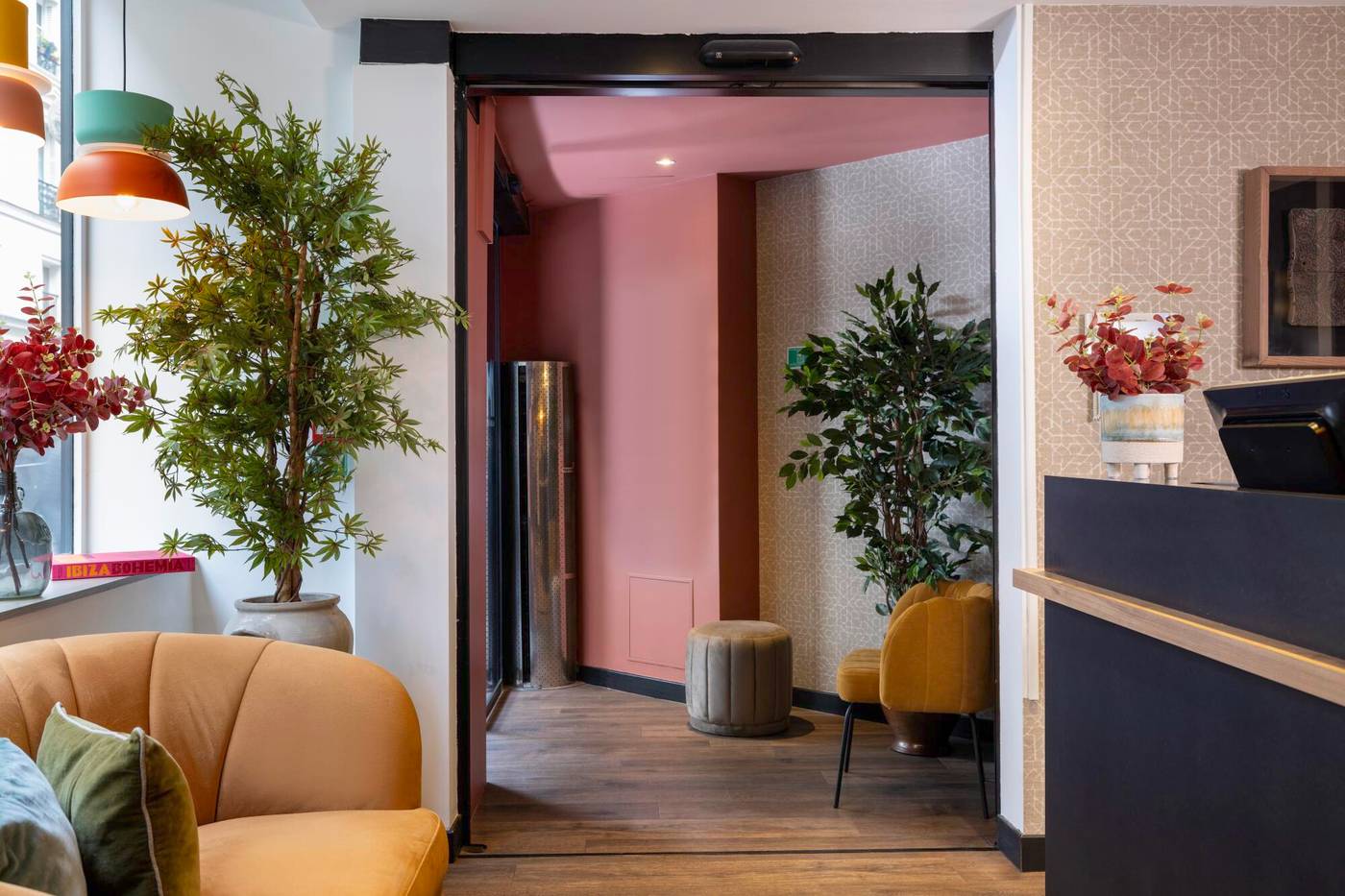 Hotel-Maxim-Opera-Lobby-1