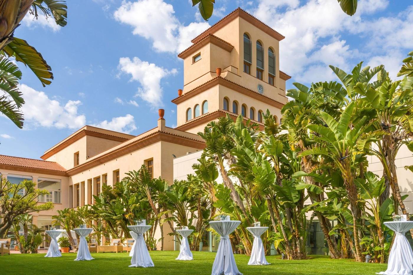 Le-Meridien-Ra-Beach-Hotel---Spa-General-view-3
