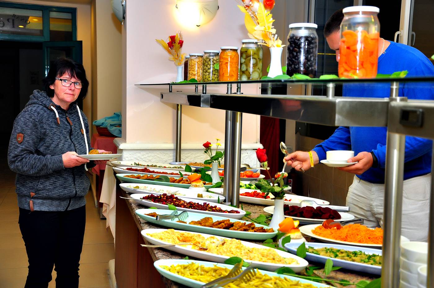 Cinar-Family-Suites-Restaurant-45