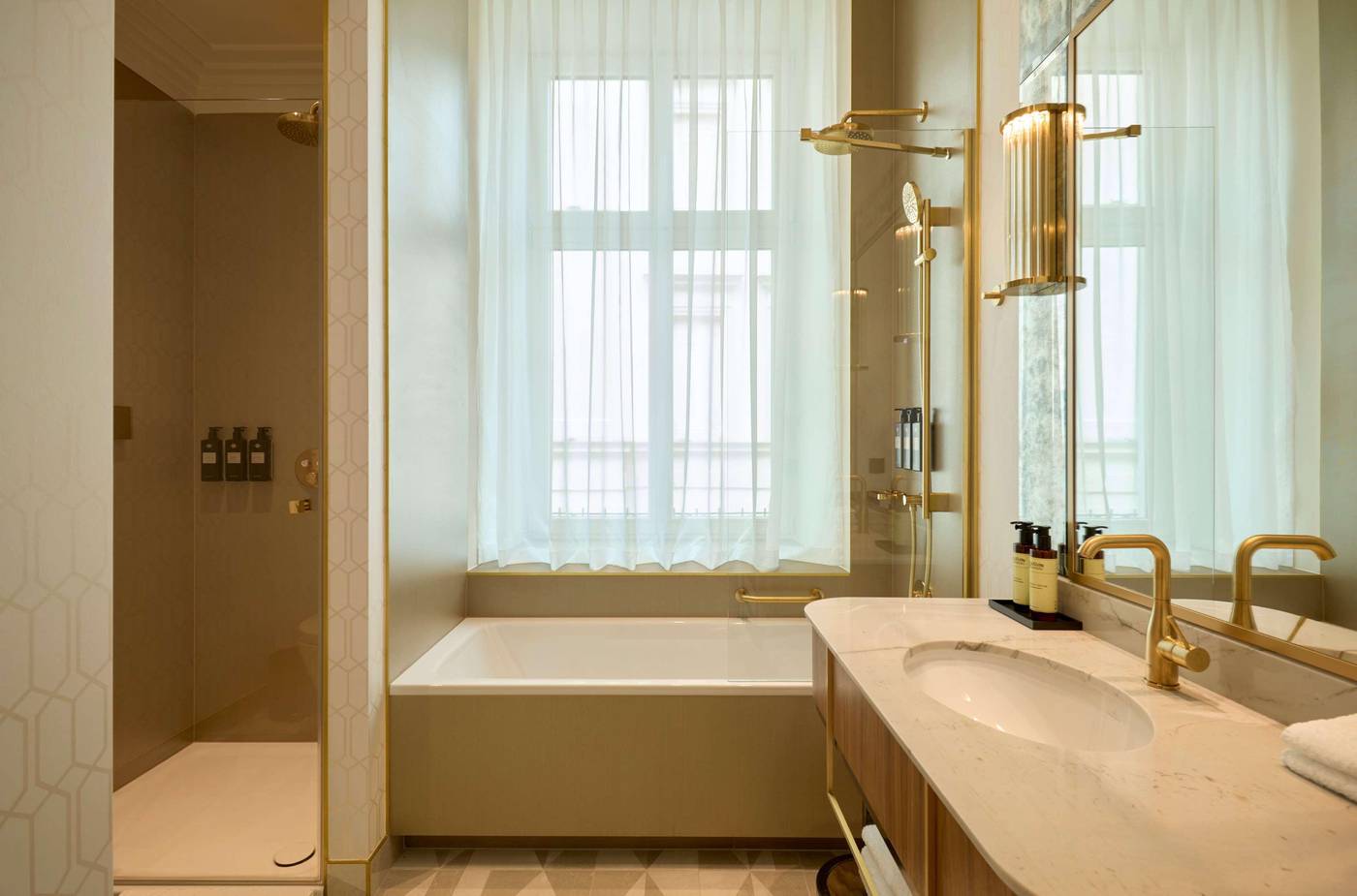 Hotel-Saski-Krakow--Curio-collection-by-Hilton-Room-60