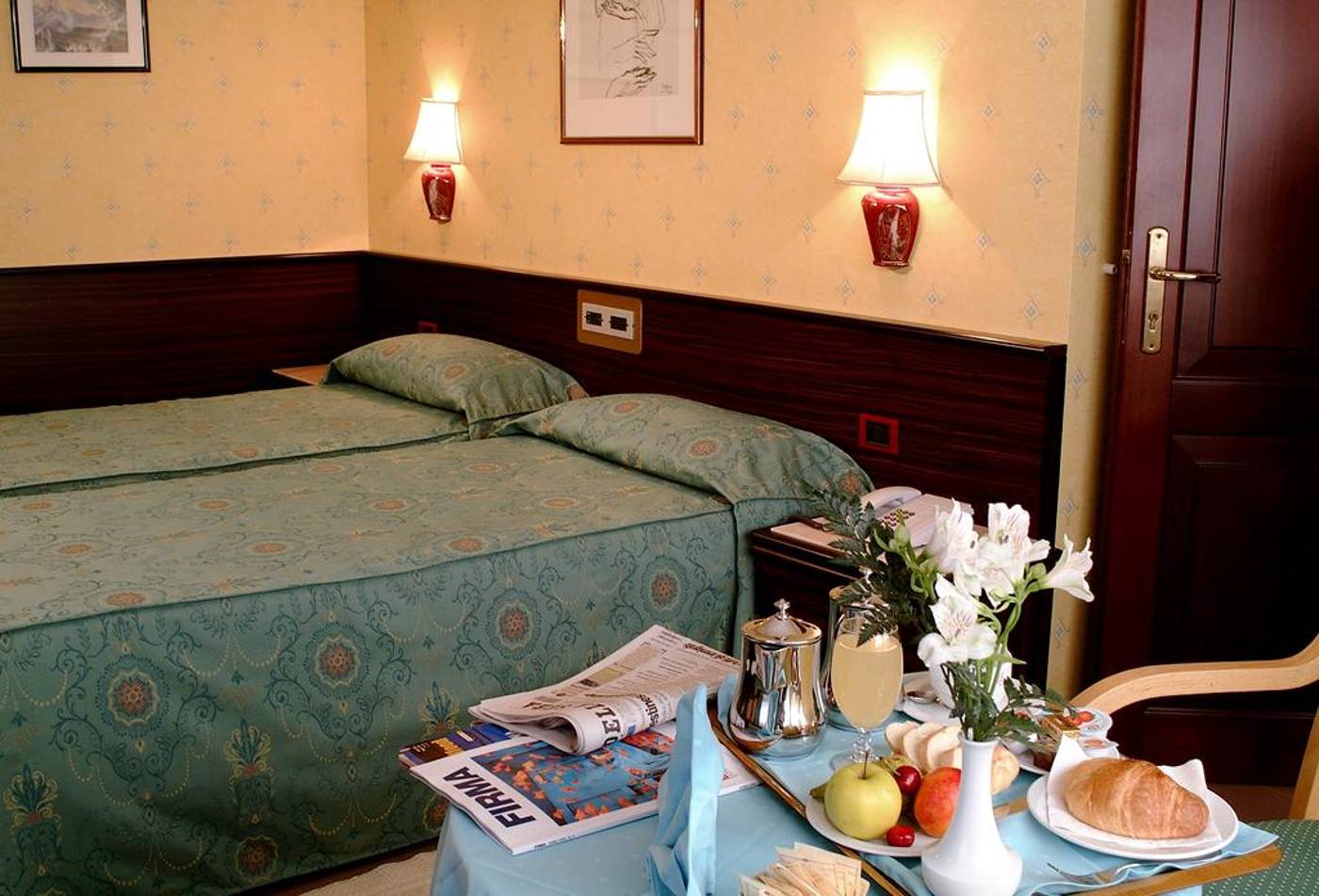 Leonardo Da Vinci-Italy-SASSARI-Room-7