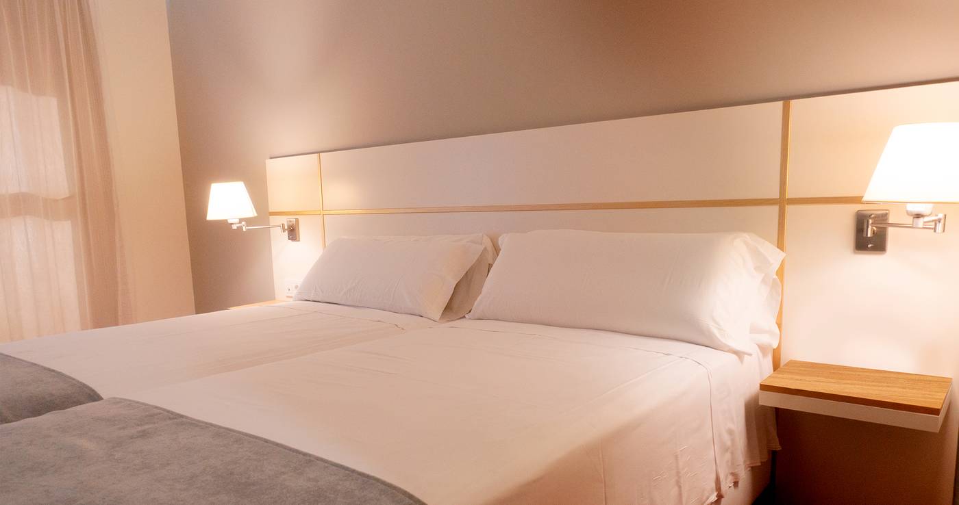 Hotel-Monterrey-Costa-Room-10