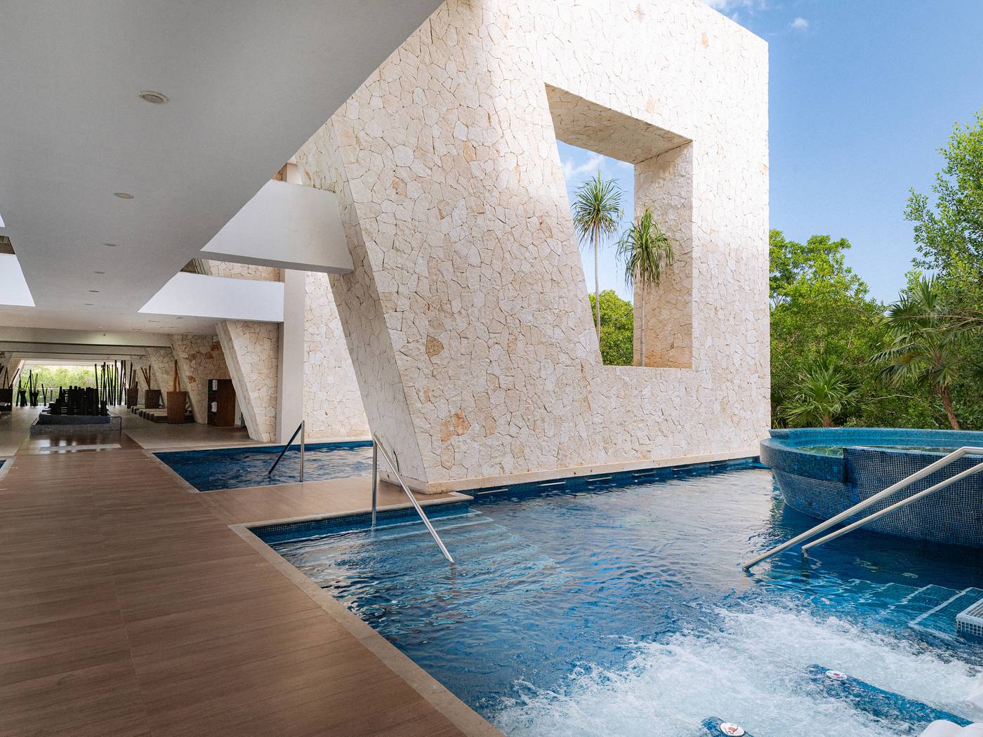 Grand-Sirenis-Riviera-Maya-Resort---Spa-Sports-and-Entertainment-90