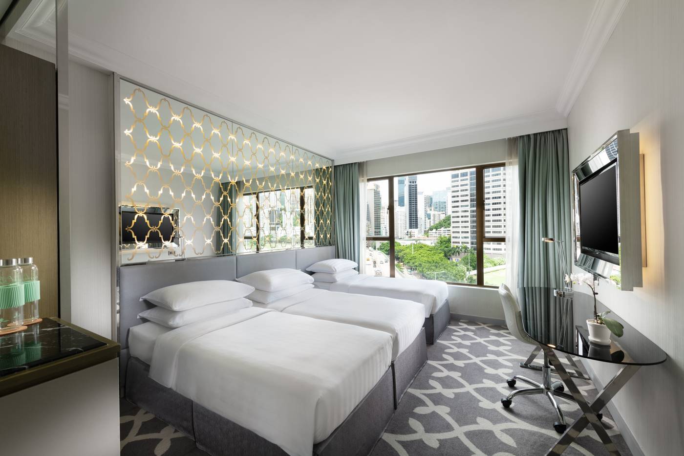 Dorsett-Wanchai--Hong-Kong-Room-10