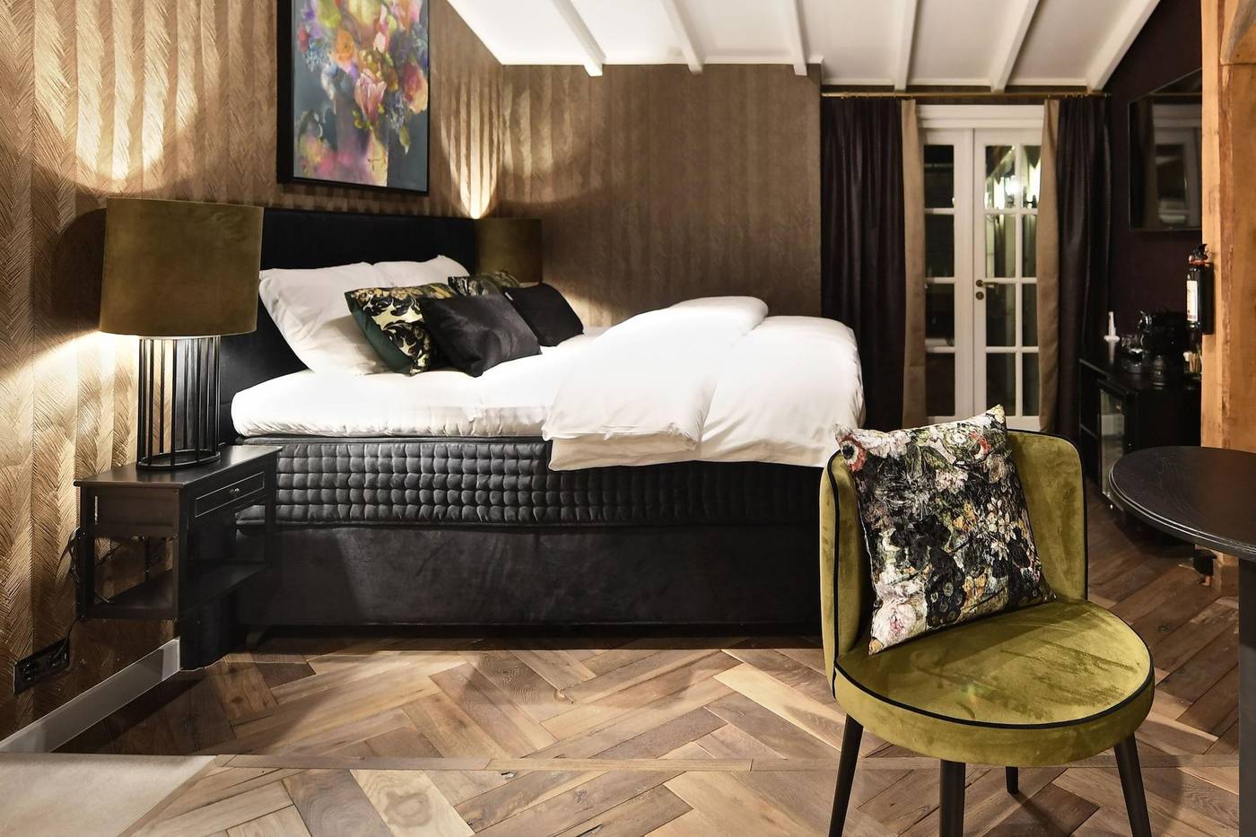 Hotel-Suites-Wilma-J-Room-23