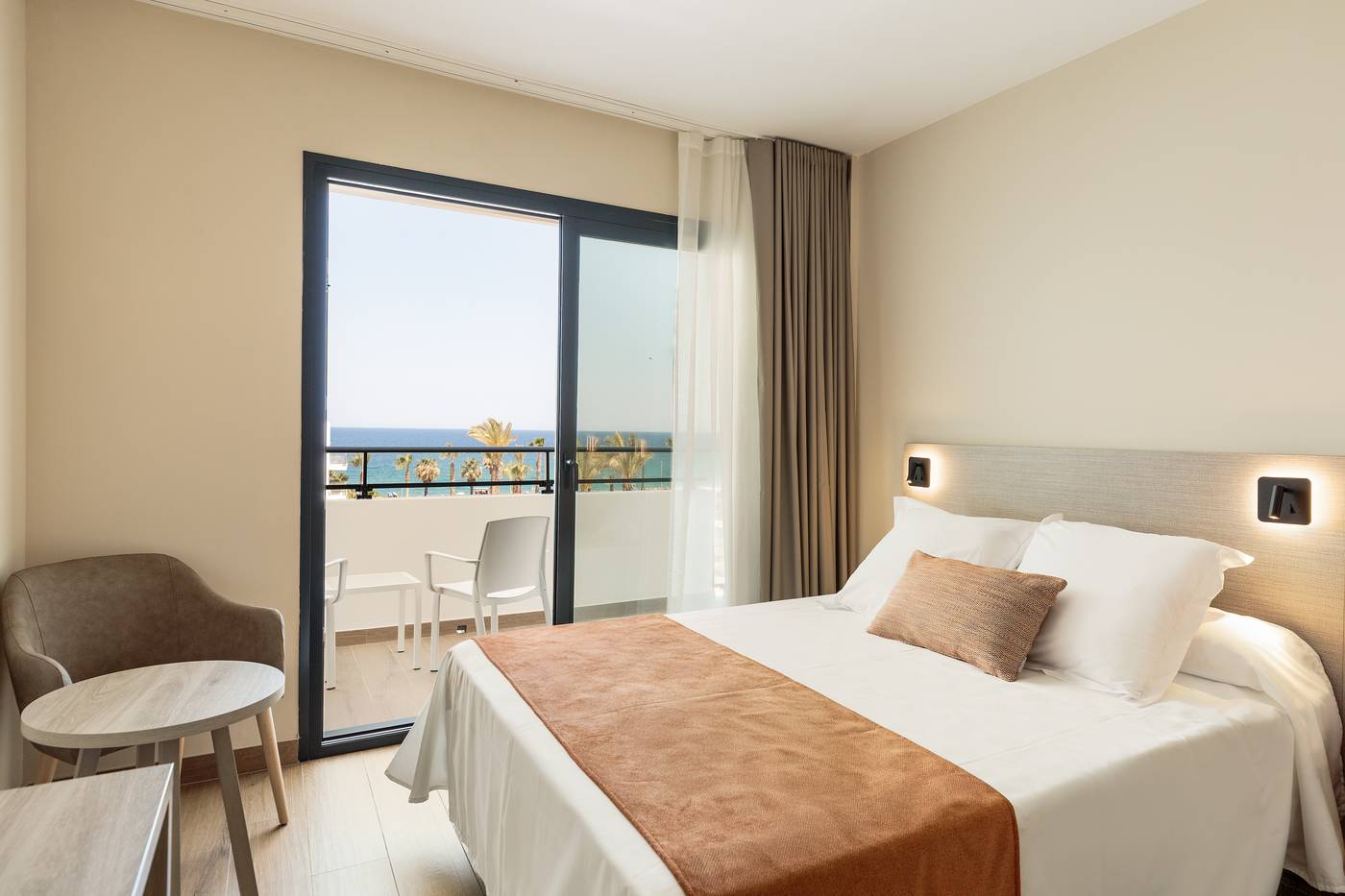 Best-Oasis-Tropical-Room-37