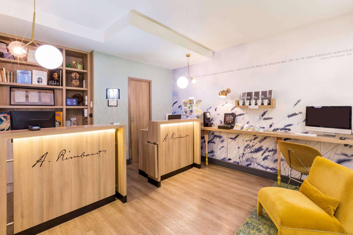 Hotel-Litteraire-Arthur-Rimbaud--BW-Signature-Coll-Lobby-15