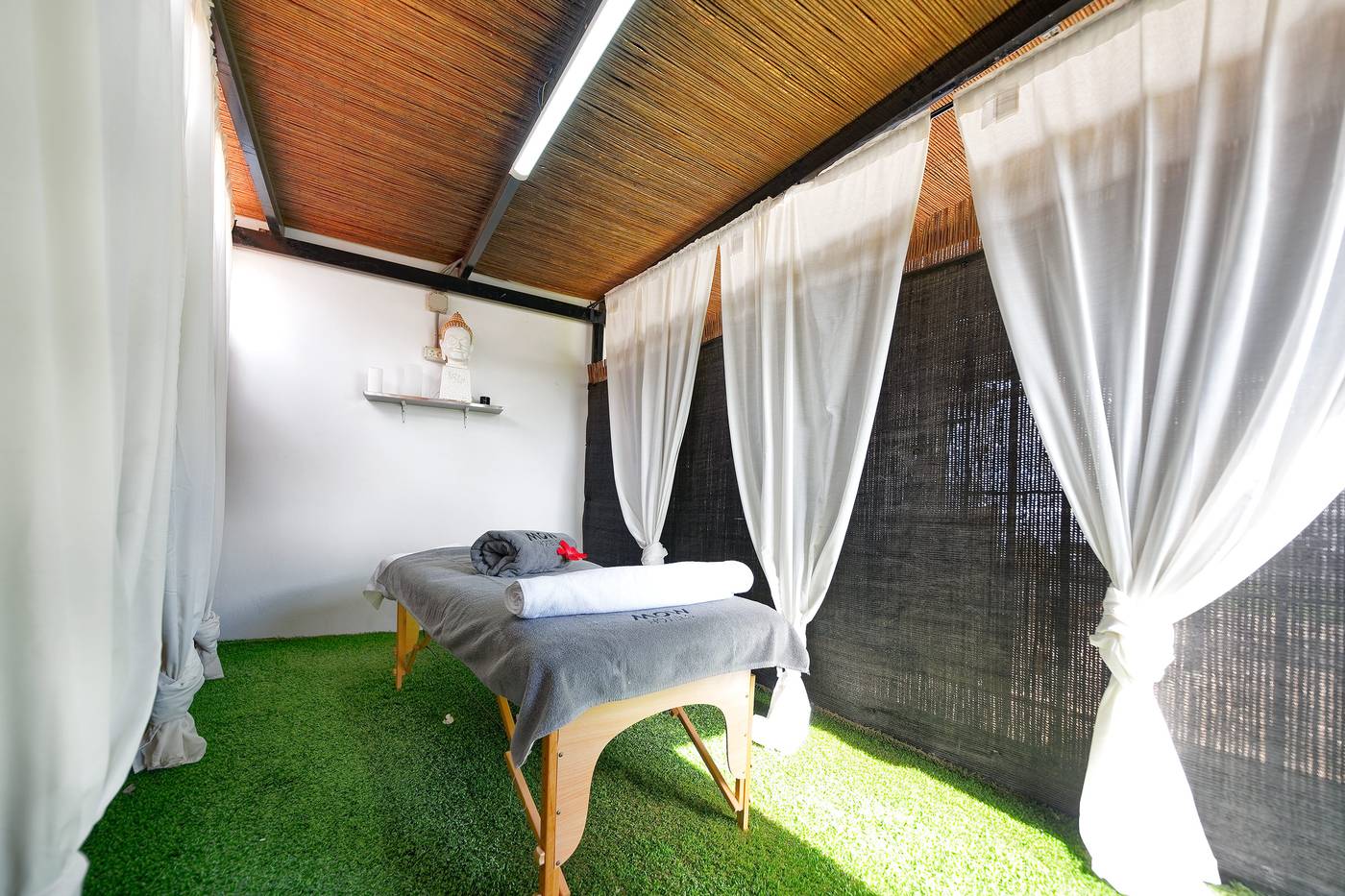 Vista-Bonita-Gay-Resort-Sports-and-Entertainment-64