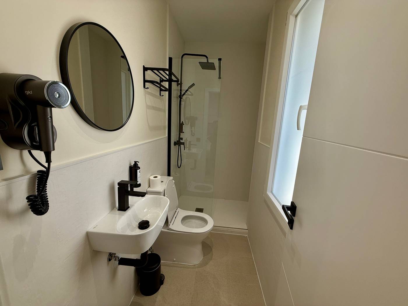 Mucho-Madrid-Room-55