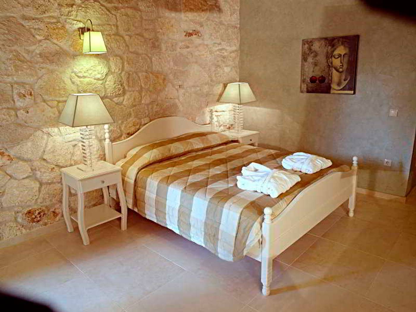 Petrino-Suites-Room-24