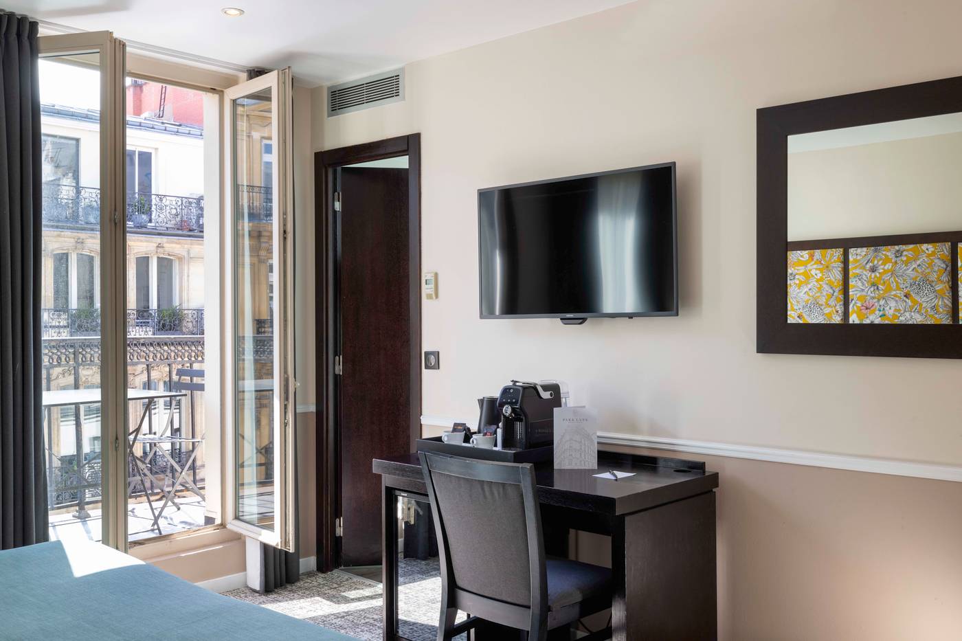 Park-Lane-Paris-Room-12