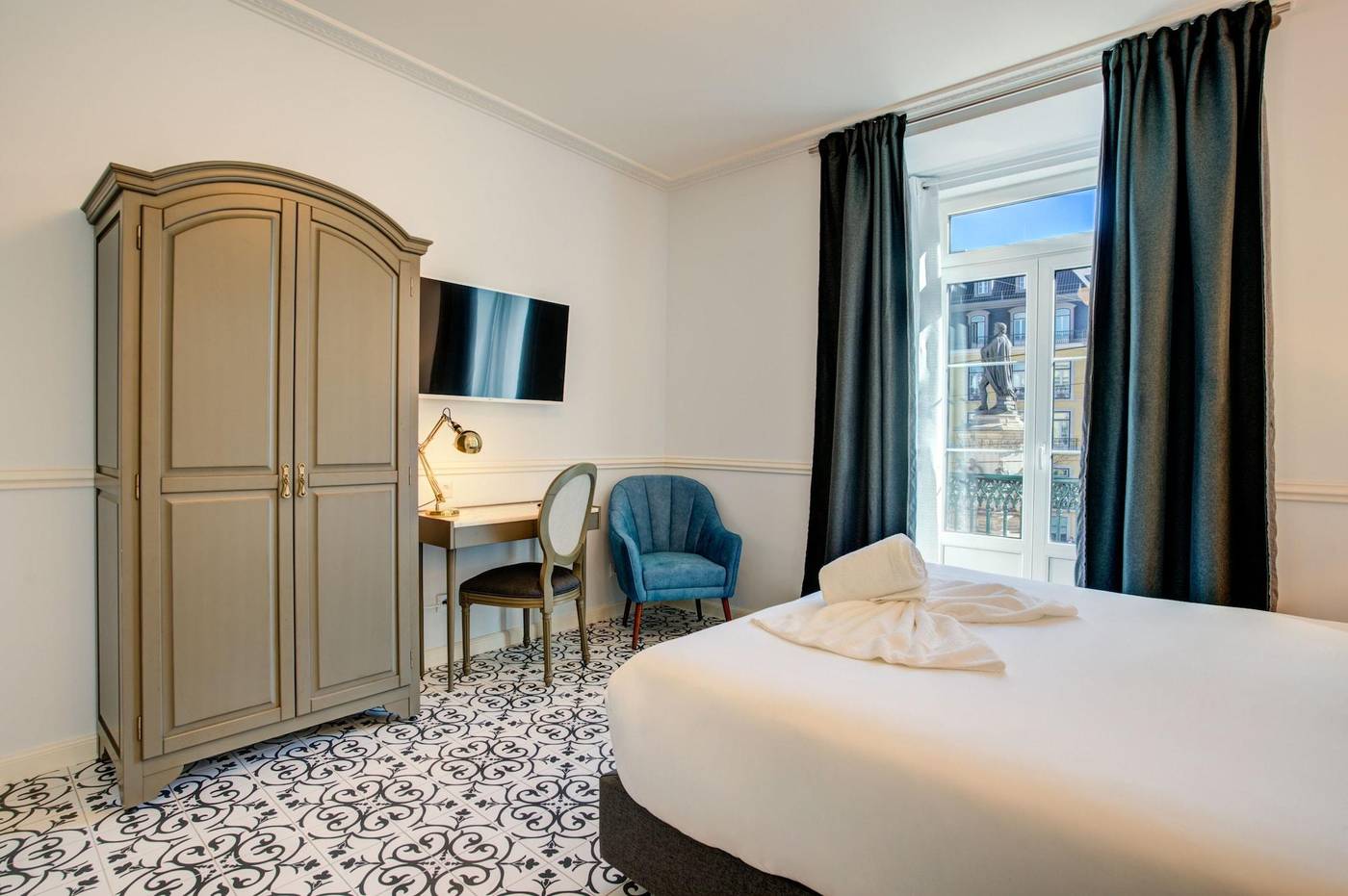 Solar-Dos-Poetas-Room-11