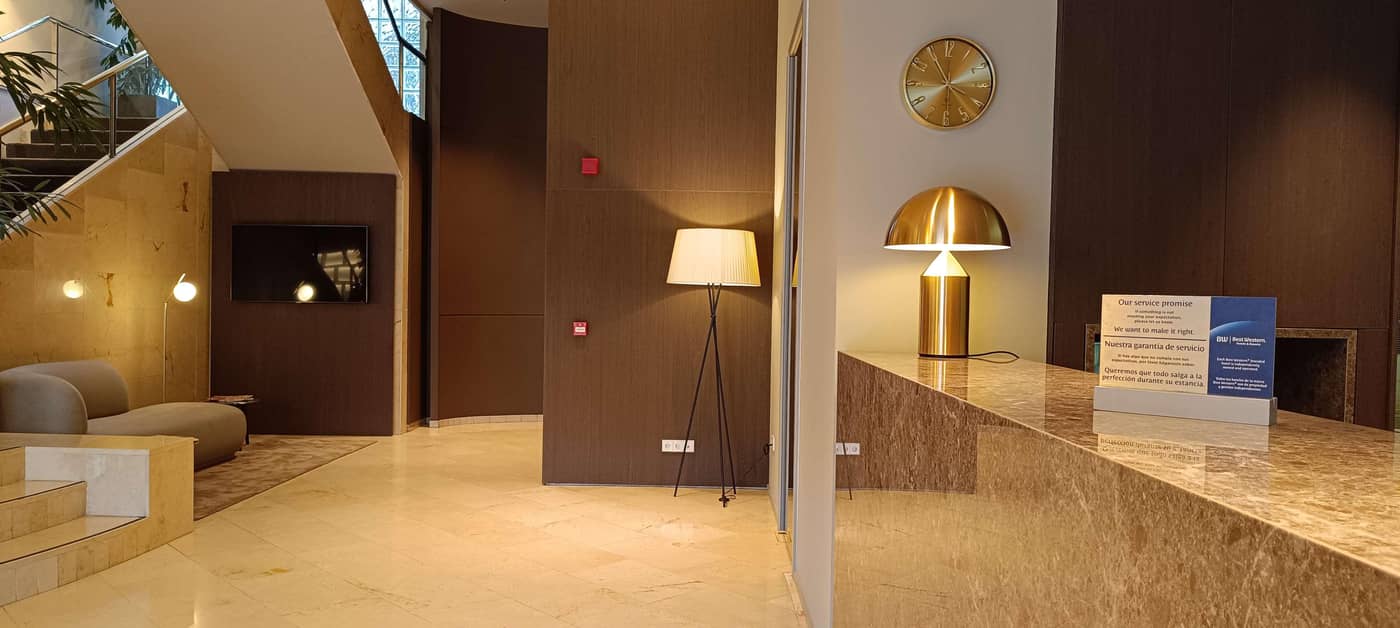 Best-Western-Premier-CMC-Girona-Lobby-45