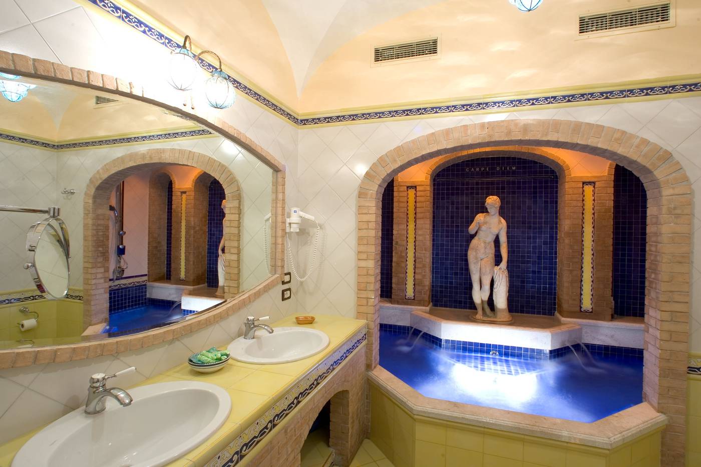 La-Tonnarella-Room-34