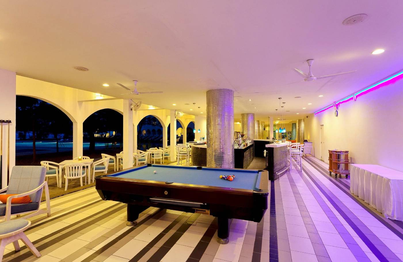 Trinco-Blu-By-Cinnamon-Sports-and-Entertainment-21