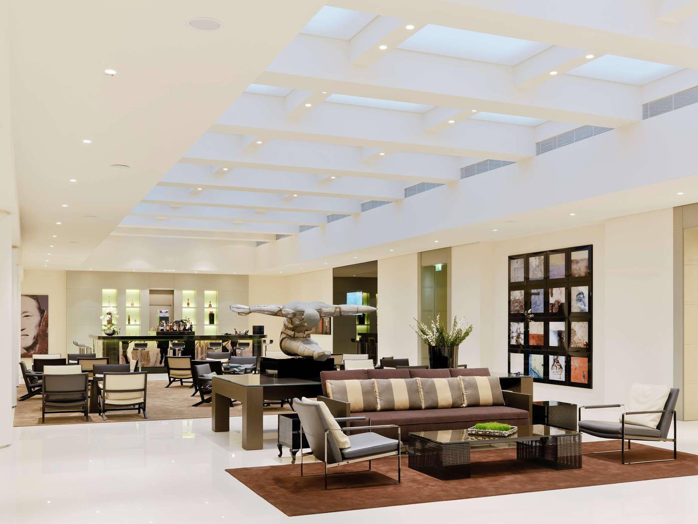 H10-Berlin-Ku-damm-Lobby-11